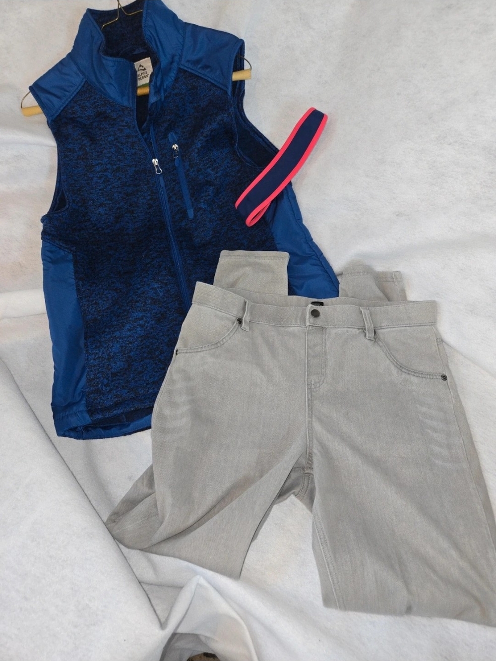 HUE Ladies Light Gray Pull-On Skinny Jeans - Neutral Gray Set